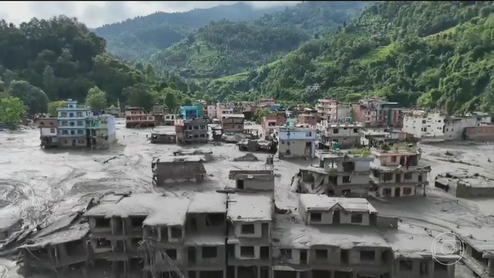 Tragédia no Himalaia: Mais de 550 Mortos e 1,5 Mil Desaparecidos após Colapso de Geleira na Fronteira Nepal-Tibete