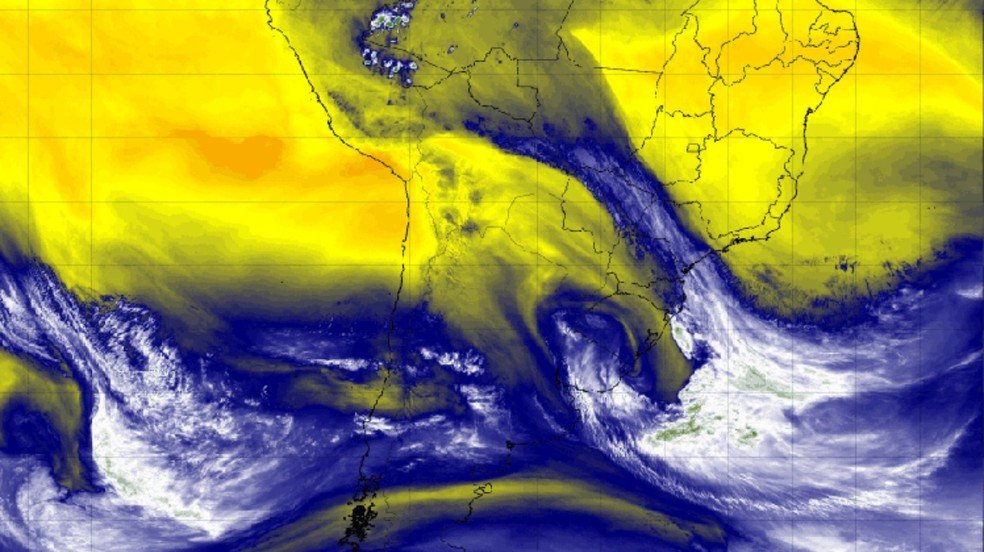 Frente fria e ciclone extratropical provocam ventanias no Sudeste; frio intenso chega ao Sul neste fim de semana