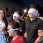 Motoboy que salvou menina de ataque de abelhas ganha carro e moto Motoboy que salvou menina de ataque de abelhas ganha carro e moto