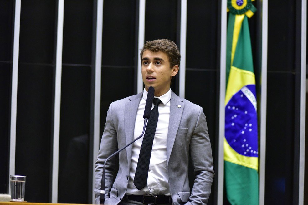 Justiça condena Nikolas Ferreira a indenizar PT em R$ 20 mil por chamar partido de 'Traficantes'