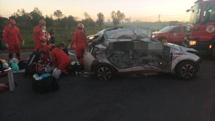 Colisão entre caminhão e HB20 resulta em 3 mortes na MT-010 em Mato Grosso