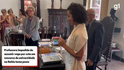 Professora impedida de assumir vaga por cota em concurso de universidade na BA toma posse Professora impedida de assumir vaga por cota em concurso de universidade na BA toma posse