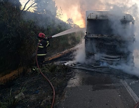 Incêndio em carreta 