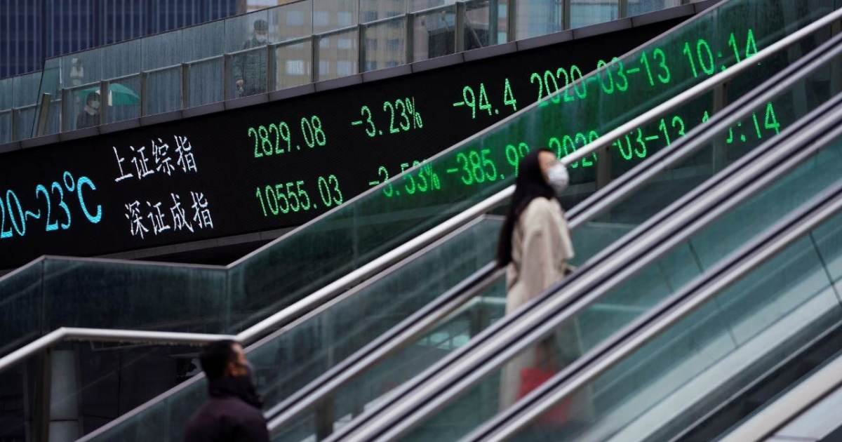 Mercados asiáticos fecham em queda com desvalorização de ações de semicondutores