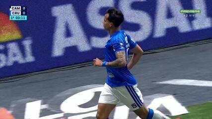 Aos 3 min do 1º tempo - gol de dentro da área de Kaio Jorge do Cruzeiro contra o Atlético-MG