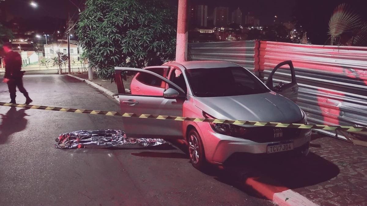 Roubo a motorista de aplicativo termina em confronto com polícia e morte de criminoso em Cuiabá