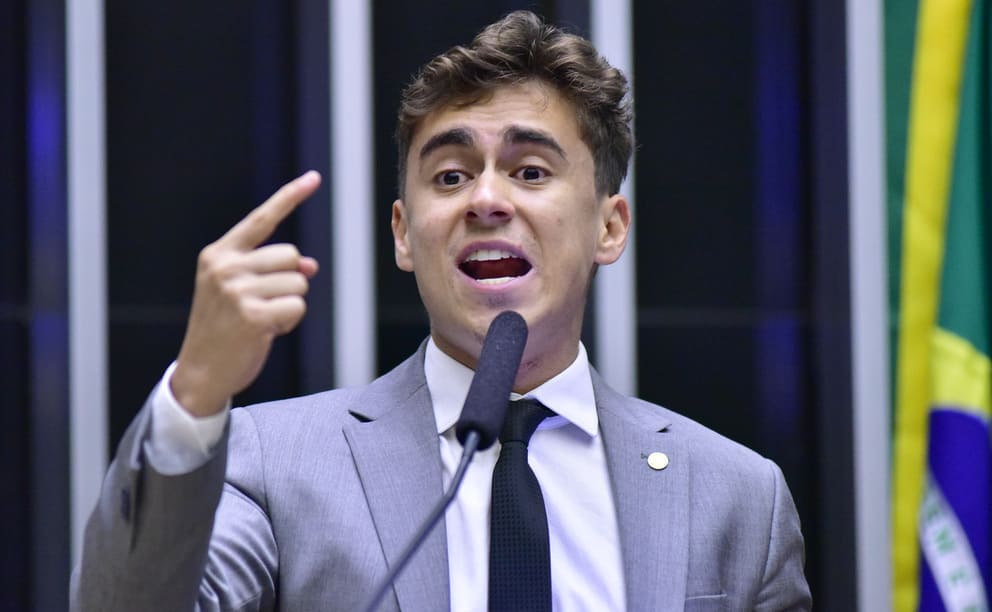 Nikolas rebate fala de Eduardo Bolsonaro sobre amnésia: 'Ele não está bem'