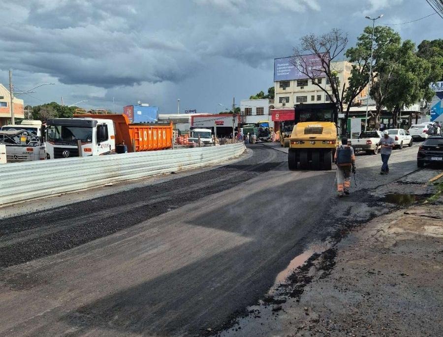 Obras do BRT seguem com execução de nova camada de asfalto na Prainha