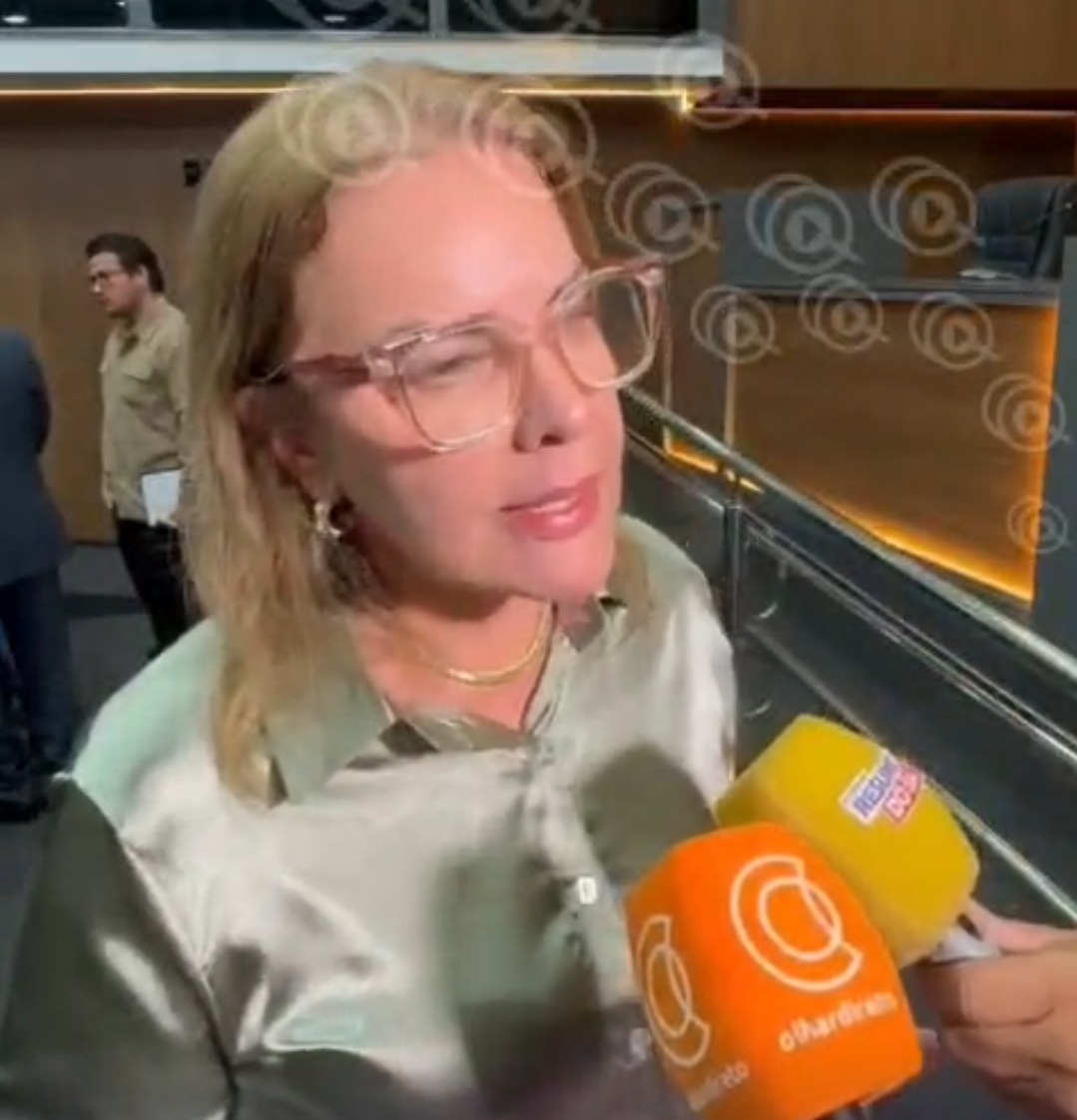 Paula Calil diverge de aliados e elogia pré-candidatura de Janaina Riva ao Senado
