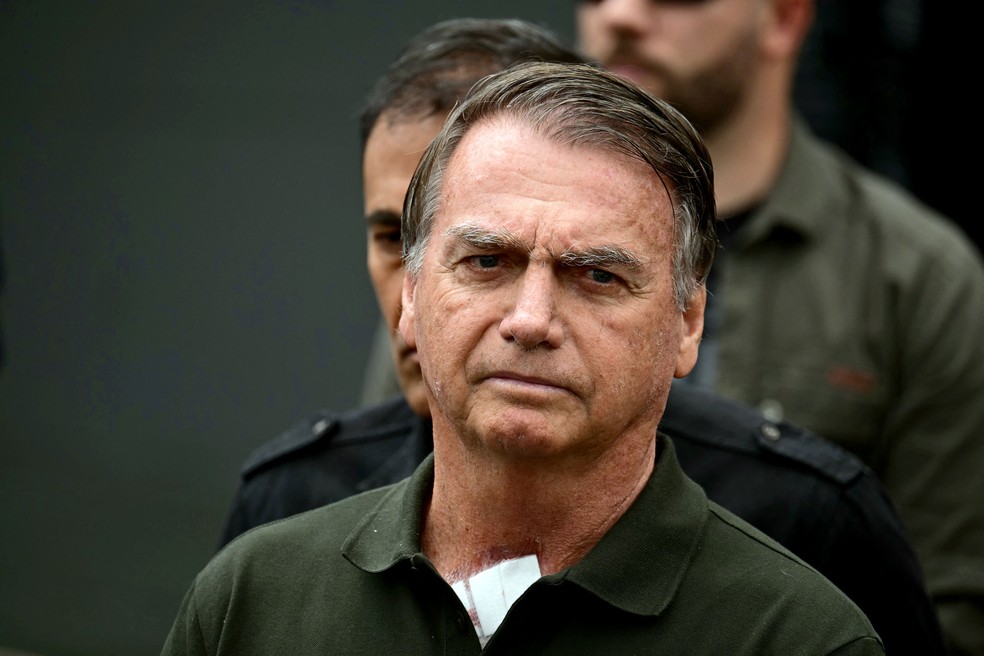 PGR pede rejeição de revisão criminal de Bolsonaro no STF