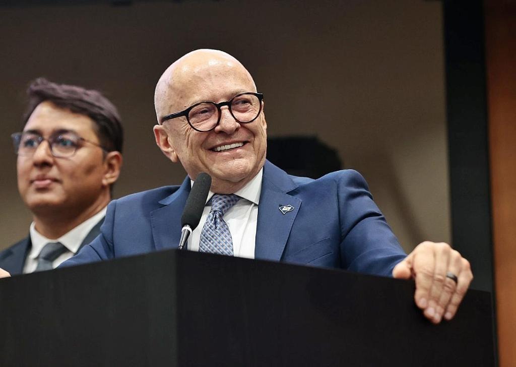 Pivetta assume com discurso de união e garante: “poder será usado para o bem do povo”