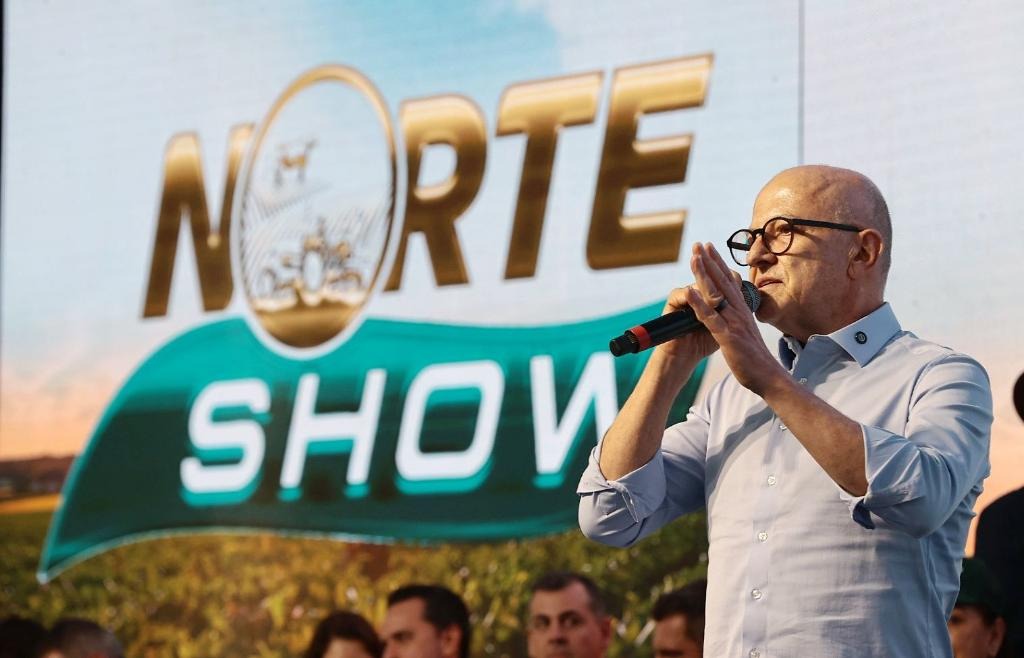 Pivetta dispara contra “negociata com senador” e diz que campanha vai expor “sem-vergonhice” em Brasília