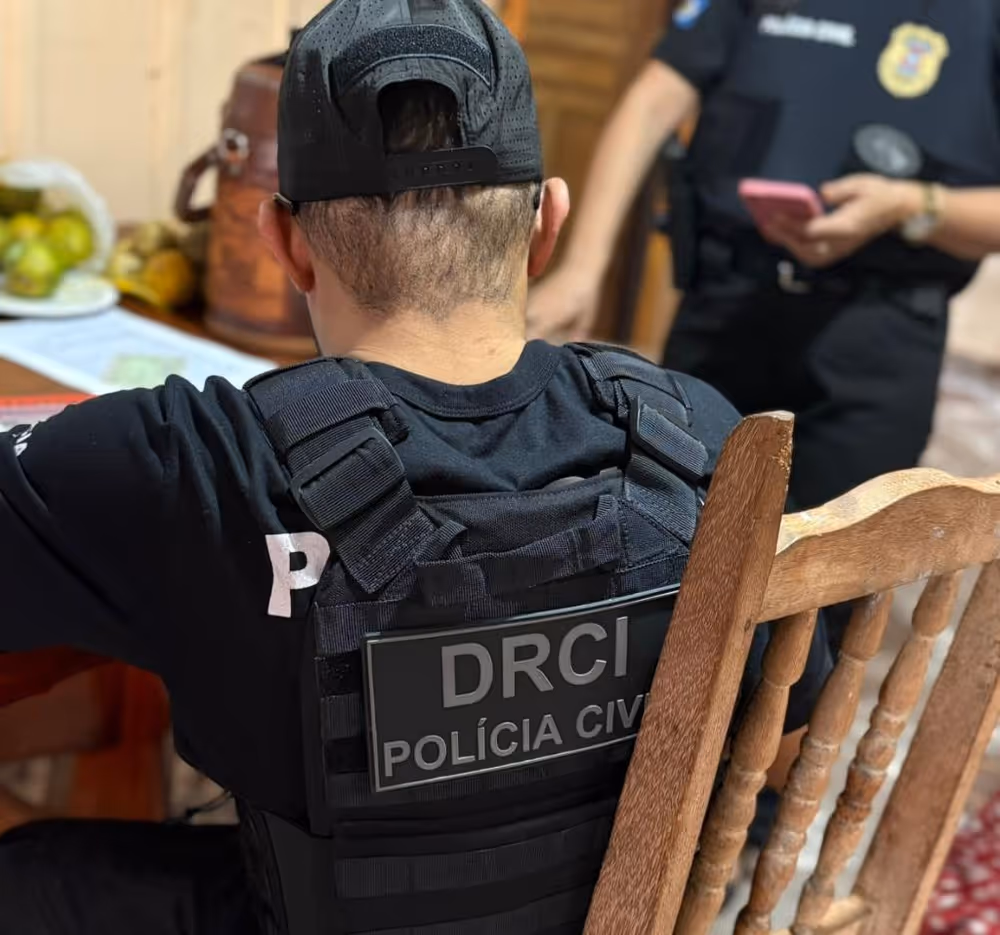 Polícia Civil prende suspeito de extorquir influenciadora após se passar por jogador de futebol