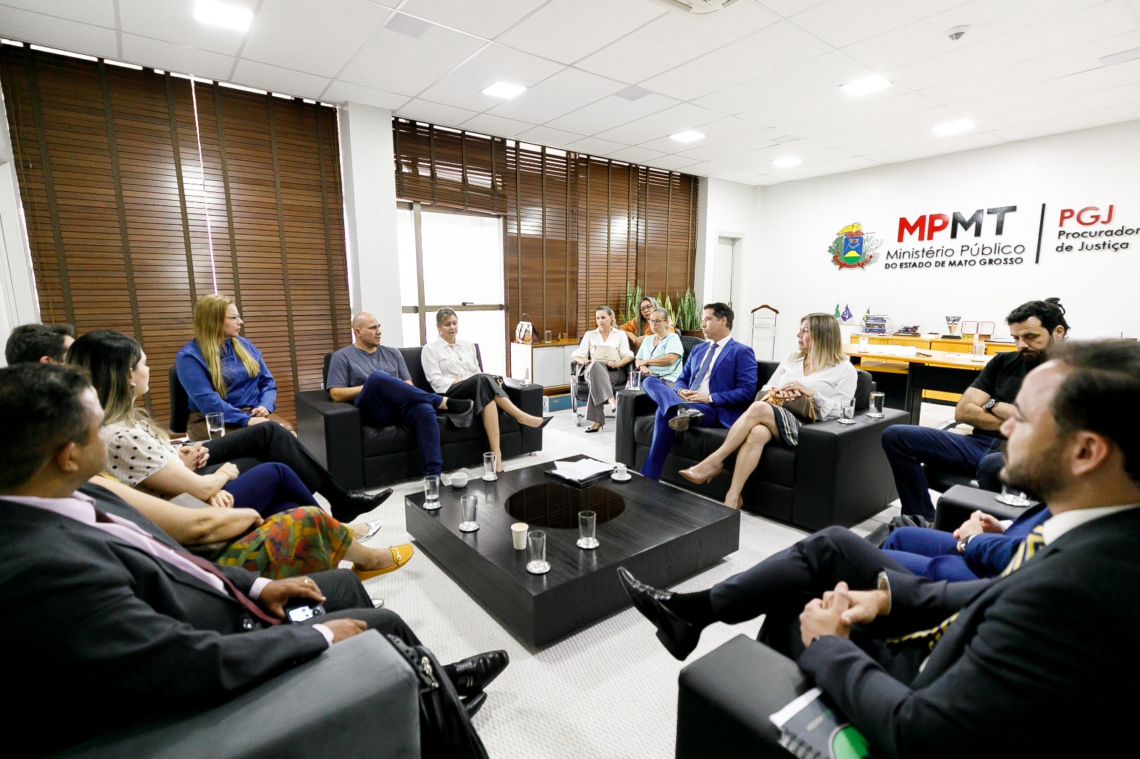 Prefeito formaliza pedido de dilação de prazo ao MP para concluir cálculos de insalubridade