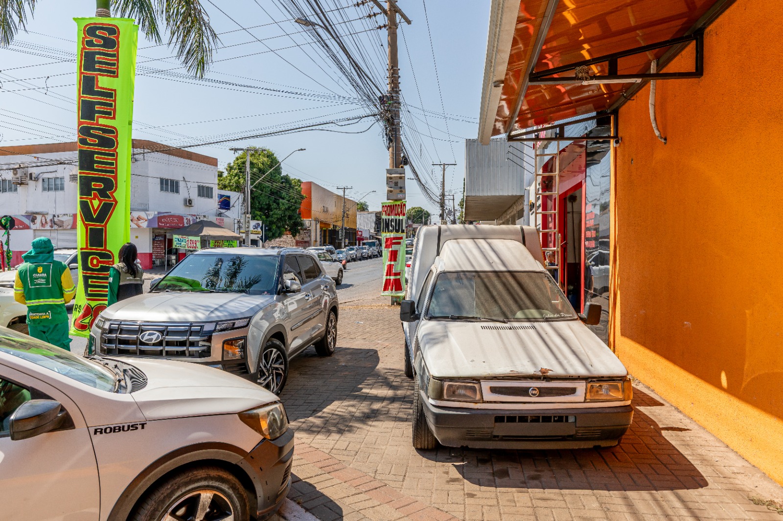 Prefeitura intensifica fiscalização nas calçadas da Avenida Carmindo de Campos em Cuiabá