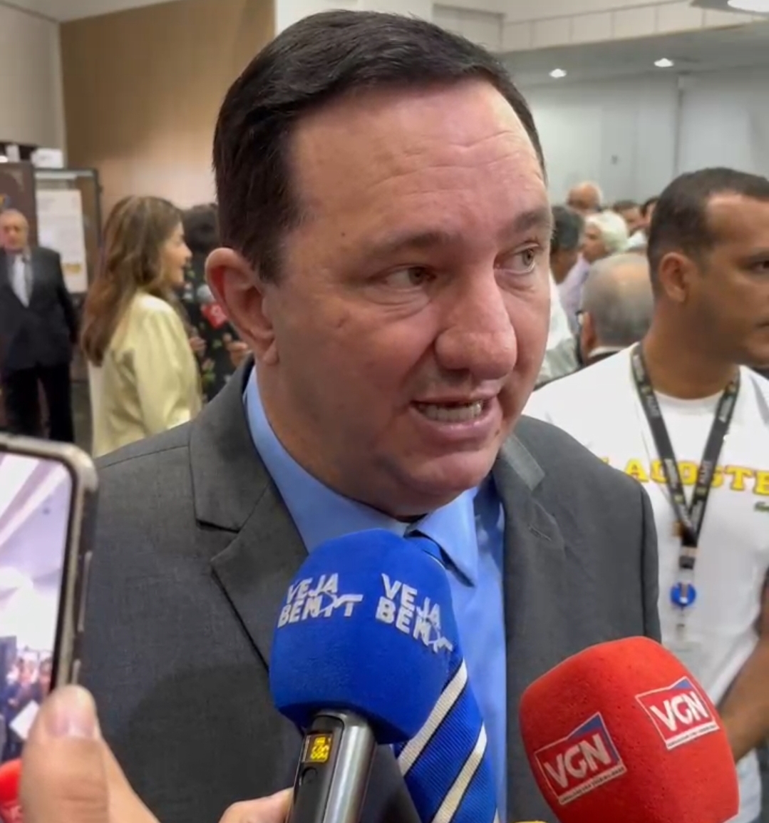 PT de MT deve apoiar reeleição de Fávaro ao Senado