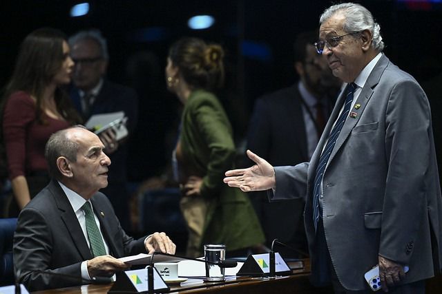 Senador Jayme Campos critica expansão de cadeiras na Câmara e vota contra projeto