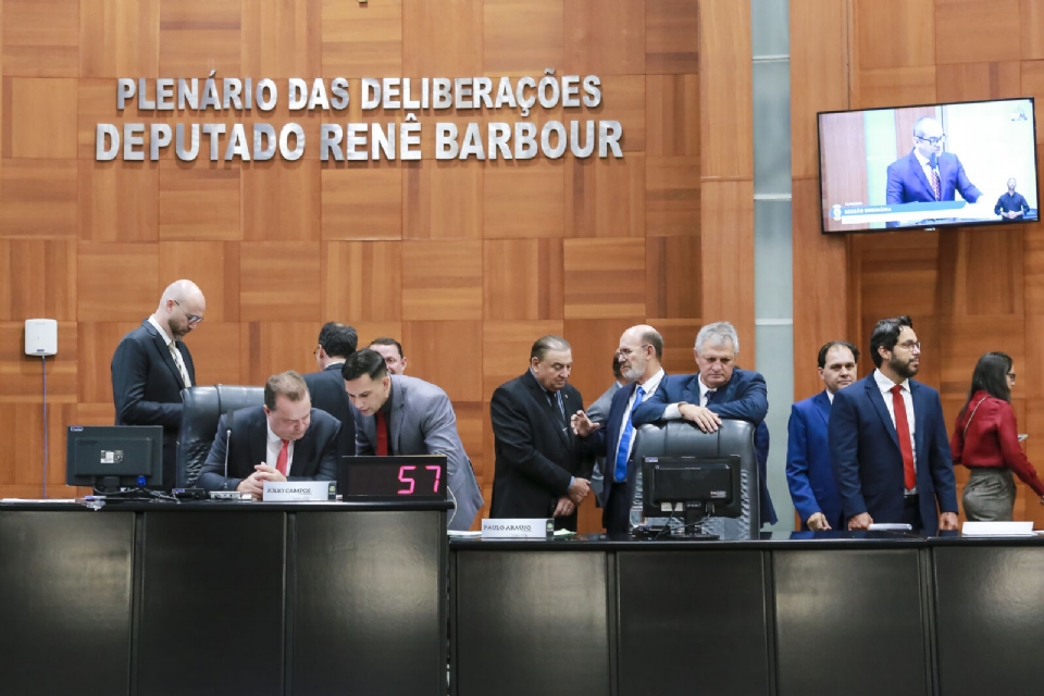 Troca de Ofensas Marca Sessão na ALMT entre Lúdio Cabral e Deputados Bolsonaristas