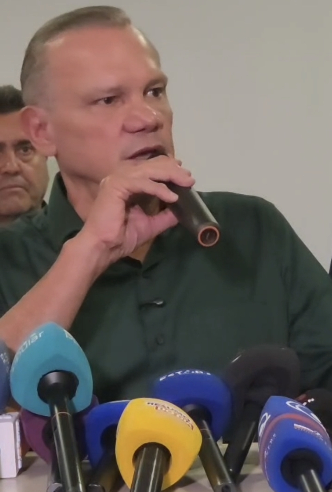 Wellington desconversa sobre derrota e diz que “foco agora é um só”: Flávio Bolsonaro