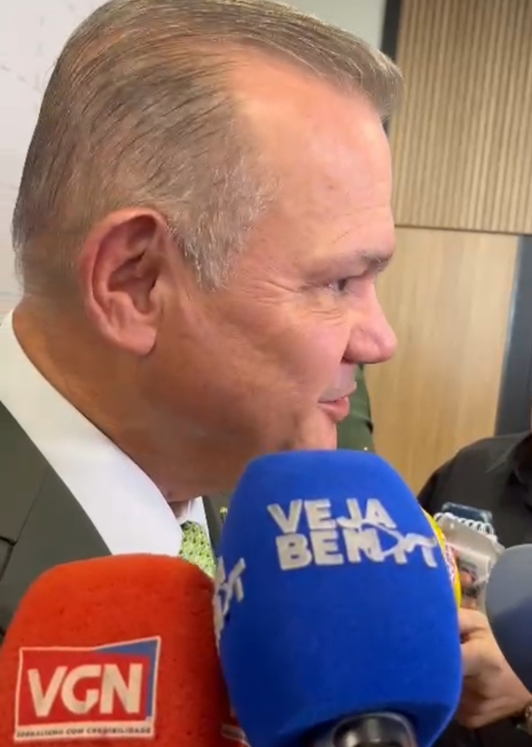 Wellington Fagundes reafirma pré-candidatura ao Governo e mantém diálogo com Bolsonaro